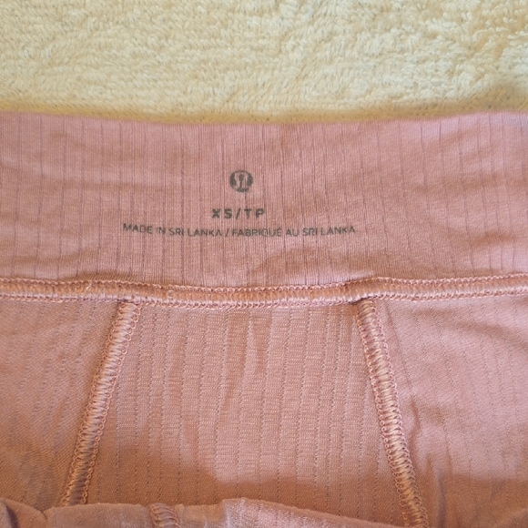 🍑Lululemon UnderEase Pink High-Waisted Ribbed Thong🍑 - Picture 2 of 5